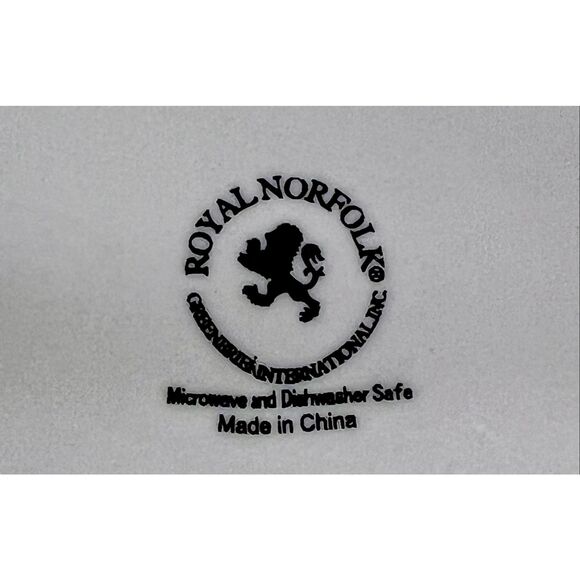 Retired Royal Norfolk Blue Paisley Set of 4 Salad Plates 8" - Picture 4 of 4